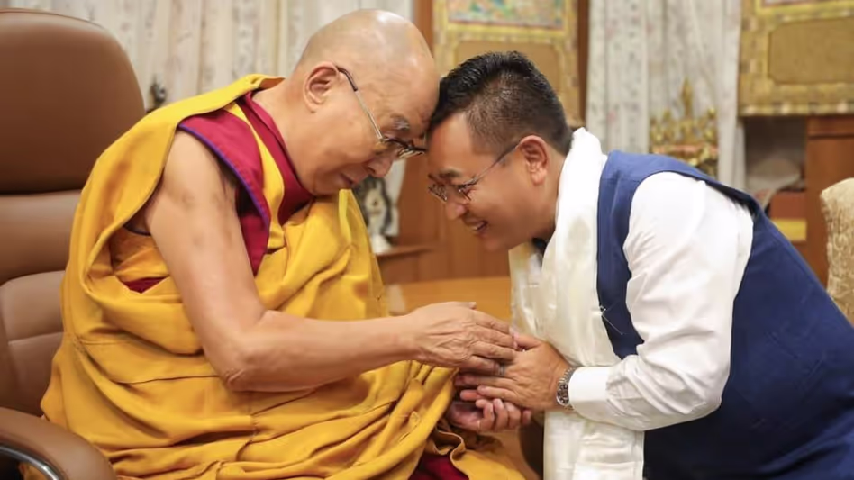 Sikkim के सीएम ने ग्रैमी अवॉर्ड जीतने पर दलाई लामा को बधाई दी Sikkim के सीएम ने ग्रैमी अवॉर्ड जीतने पर दलाई लामा को बधाई दी