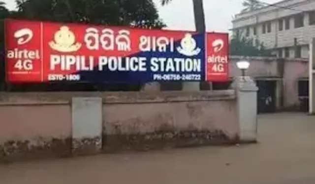 Puri में ट्रांसजेंडर की चाकू घोंपकर हत्या Puri में ट्रांसजेंडर की चाकू घोंपकर हत्या