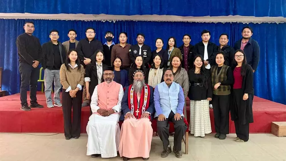 Nagaland : बिशप एलेक्सियोस ने एमजीएम समुदाय को संबोधित किया Nagaland : बिशप एलेक्सियोस ने एमजीएम समुदाय को संबोधित किया