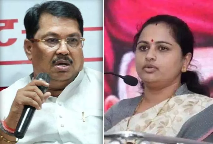 वडेट्टीवार और धानोरकर के बीच गुटबाजी के बीच उद्धव सेना की उम्मीदें धूमिल हो गईं वडेट्टीवार और धानोरकर के बीच गुटबाजी के बीच उद्धव सेना की उम्मीदें धूमिल हो गईं