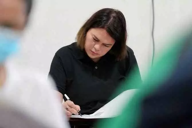Philippine उपराष्ट्रपति सारा दुतेर्ते पर नए महाभियोग आरोप Philippine उपराष्ट्रपति सारा दुतेर्ते पर नए महाभियोग आरोप