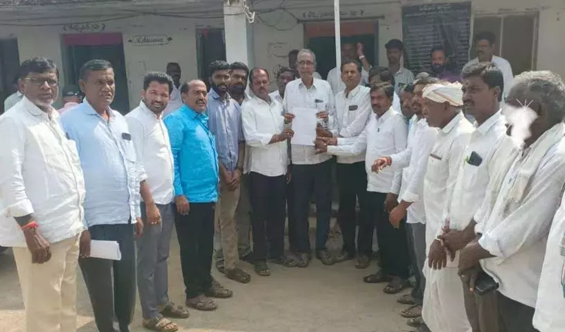Congress नेताओं ने ग्रामीण रोज़गार योजना से गांधी का नाम हटाने का विरोध किया Congress नेताओं ने ग्रामीण रोज़गार योजना से गांधी का नाम हटाने का विरोध किया