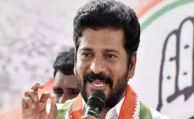 Revanth Reddy का BRS और KCR पर हमला, फोन टैपिंग जांच पर तीखी प्रतिक्रिया Revanth Reddy का BRS और KCR पर हमला, फोन टैपिंग जांच पर तीखी प्रतिक्रिया