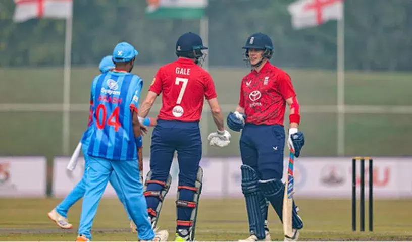 इंग्लैंड ने मिक्स्ड डिसेबिलिटी T20I में भारत को 5 विकेट से हराया, सीरीज़ में 2-1 की बढ़त बनाई इंग्लैंड ने मिक्स्ड डिसेबिलिटी T20I में भारत को 5 विकेट से हराया, सीरीज़ में 2-1 की बढ़त बनाई