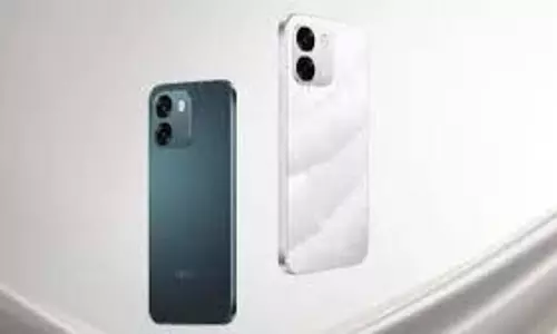 Oppo: 7000mAh बैटरी और 50MP कैमरे वाला पावरफुल नया फोन लॉन्च Oppo: 7000mAh बैटरी और 50MP कैमरे वाला पावरफुल नया फोन लॉन्च
