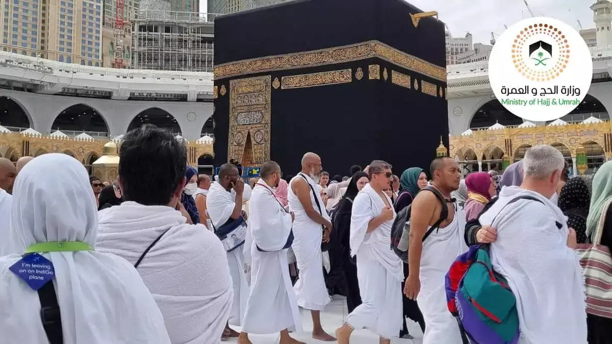 सऊदी अरब ने हज और उमराह ट्रैवल एजेंसियों को स्टैंडर्ड पूरा न करने पर सस्पेंड कर दिया सऊदी अरब ने हज और उमराह ट्रैवल एजेंसियों को स्टैंडर्ड पूरा न करने पर सस्पेंड कर दिया
