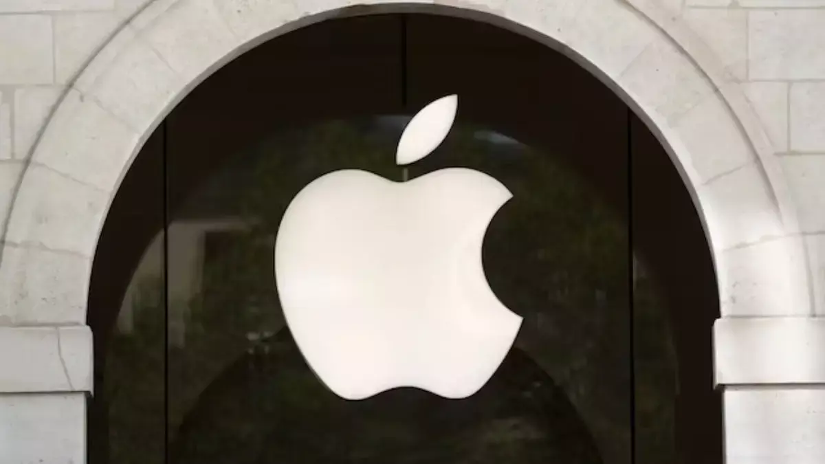 अगला iPhone अपडेट टेलीकॉम कंपनियों से आपकी लोकेशन छिपाएगा, लेकिन भारत में नहीं अगला iPhone अपडेट टेलीकॉम कंपनियों से आपकी लोकेशन छिपाएगा, लेकिन भारत में नहीं
