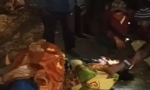 श्रद्धालुओं से भरी बस को ट्रक ने मारी ठोकर, एक की मौत, 15 घायल