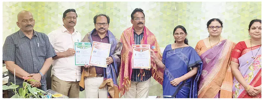 Andhra प्रदेश के दो पशु चिकित्सकों को राष्ट्रीय पुरस्कार मिला Andhra प्रदेश के दो पशु चिकित्सकों को राष्ट्रीय पुरस्कार मिला
