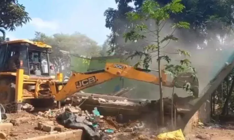 Assam: हैलाकांडी में आरक्षित वन भूमि पर अतिक्रमण हटाने का काम शुरू हुआ Assam: हैलाकांडी में आरक्षित वन भूमि पर अतिक्रमण हटाने का काम शुरू हुआ