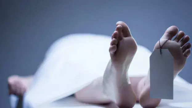 Kerala: जमीन विवाद में पिता ने 16 वर्षीय बेटी की हत्या की, आरोपी हिरासत में Kerala: जमीन विवाद में पिता ने 16 वर्षीय बेटी की हत्या की, आरोपी हिरासत में