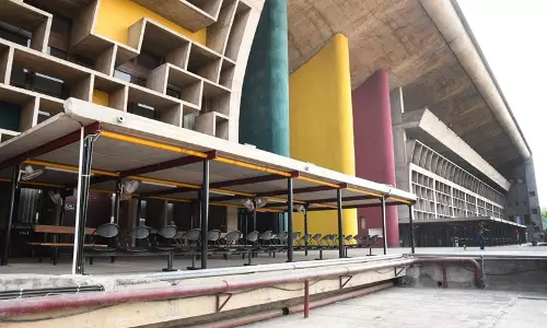 हाई कोर्ट ने अरावली में माइनिंग उल्लंघन को लेकर Haryana सरकार को फटकार लगाई हाई कोर्ट ने अरावली में माइनिंग उल्लंघन को लेकर Haryana सरकार को फटकार लगाई
