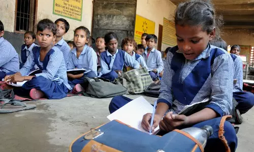 Haryana : शिक्षा अधिकारियों को पोर्टल पर छात्रों की उपस्थिति का डेटा अपडेट करने का निर्देश दिया Haryana : शिक्षा अधिकारियों को पोर्टल पर छात्रों की उपस्थिति का डेटा अपडेट करने का निर्देश दिया