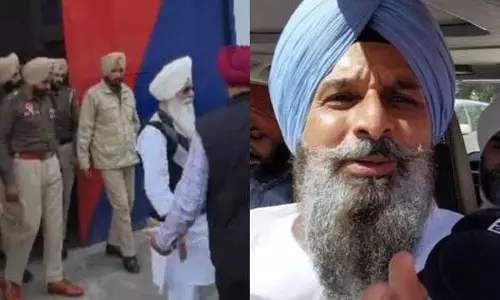 Bikram Majithia पर लगे सभी आरोप झूठे, डेरा ब्यास प्रमुख पूर्व पंजाब मंत्री से मिलने दूसरी बार जेल पहुंचे Bikram Majithia पर लगे सभी आरोप झूठे, डेरा ब्यास प्रमुख पूर्व पंजाब मंत्री से मिलने दूसरी बार जेल पहुंचे
