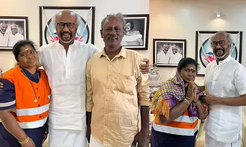 Rajinikanth ने ईमानदार सफाई कर्मचारी पद्मा को सोने की चेन देकर सम्मानित किया