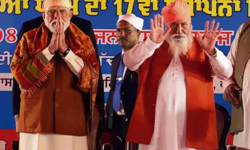 जालंधर में डेरा सचखंड बल्लां में PM की आध्यात्मिक यात्रा व्यापक दलित आउटरीच का संकेत देती जालंधर में डेरा सचखंड बल्लां में PM की आध्यात्मिक यात्रा व्यापक दलित आउटरीच का संकेत देती