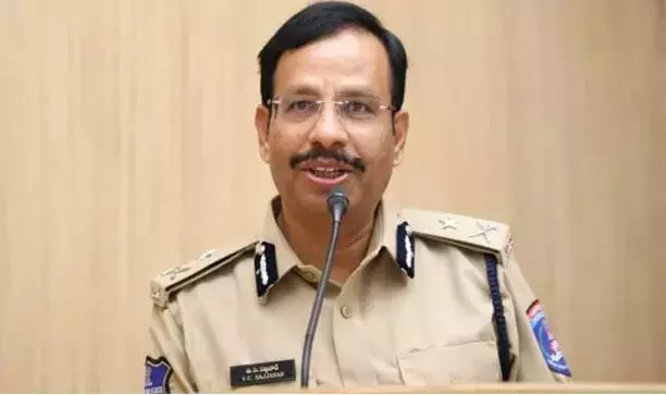 Sajjanar ने युवाओं को खतरनाक रील्स बनाने पर आगाह किया Sajjanar ने युवाओं को खतरनाक रील्स बनाने पर आगाह किया
