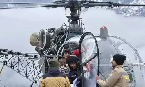85 साल के मरीज़ को दूर डोडरा क्वार से एयरलिफ्ट करके PGI लाया गया