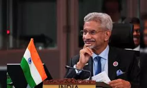 EAM Jaishankar ने ट्रंप और पीएम मोदी ने फोन पर अहम मुद्दों पर चर्चा की EAM Jaishankar ने ट्रंप और पीएम मोदी ने फोन पर अहम मुद्दों पर चर्चा की