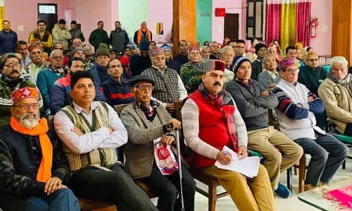 BJP नेताओं ने बजट को विकासोन्मुखी बताया BJP नेताओं ने बजट को विकासोन्मुखी बताया