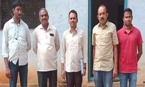 एक्साइज टास्क फोर्स ने Kothagudem जिले के गांवों का निरीक्षण किया एक्साइज टास्क फोर्स ने Kothagudem जिले के गांवों का निरीक्षण किया
