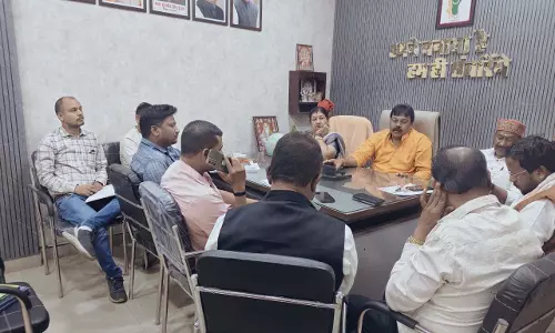 रायपुर : गर्मी में पेयजल आपूर्ति की तैयारी को लेकर पार्षदों की हुई बैठक रायपुर : गर्मी में पेयजल आपूर्ति की तैयारी को लेकर पार्षदों की हुई बैठक