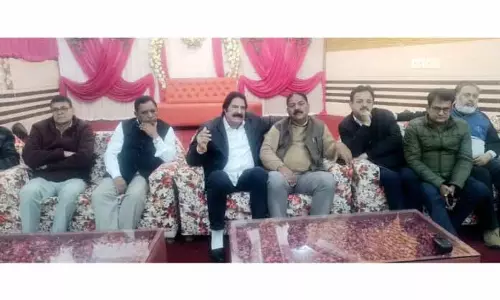 JAMMU: कांग्रेस ने राज्य के दर्जे के लिए 7 फरवरी को होने वाले विरोध प्रदर्शन की रणनीति पर चर्चा की JAMMU: कांग्रेस ने राज्य के दर्जे के लिए 7 फरवरी को होने वाले विरोध प्रदर्शन की रणनीति पर चर्चा की
