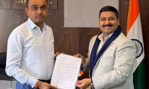 Gaurav ने ग़ैर मुमकिन खाद मुद्दे पर डिव कॉम से मुलाकात की
