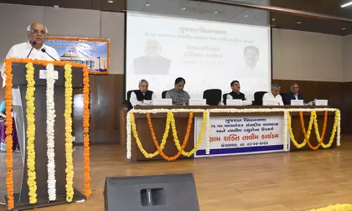 गुजरात CM ने कहा: ग्रामीण कामों में खराब क्वालिटी बर्दाश्त नहीं गुजरात CM ने कहा: ग्रामीण कामों में खराब क्वालिटी बर्दाश्त नहीं