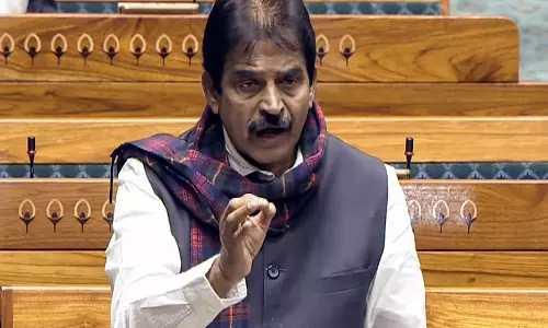 KC वेणुगोपाल ने लोकसभा में स्थगन प्रस्ताव देकर भारत-अमेरिका समझौते पर चर्चा मांगी KC वेणुगोपाल ने लोकसभा में स्थगन प्रस्ताव देकर भारत-अमेरिका समझौते पर चर्चा मांगी