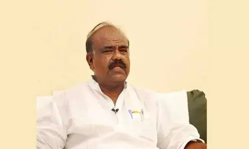 BRS ने केसीआर पर रेवंत रेड्डी की टिप्पणियों की निंदा की BRS ने केसीआर पर रेवंत रेड्डी की टिप्पणियों की निंदा की
