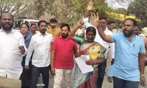 CPI जिला सचिव विजय सारधी ने कांग्रेस पर धोखे का आरोप लगाया CPI जिला सचिव विजय सारधी ने कांग्रेस पर धोखे का आरोप लगाया