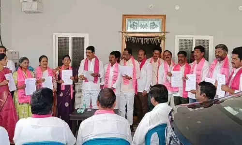 सिंगिरेड्डी निरंजन रेड्डी ने वनपर्थी में BRS उम्मीदवारों के लिए समर्थन मांगा