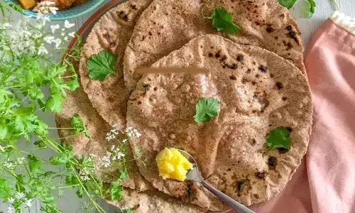 बाजरे की रोटी: शानदार फायदों के लिए गेहूं का एक हेल्दी विकल्प