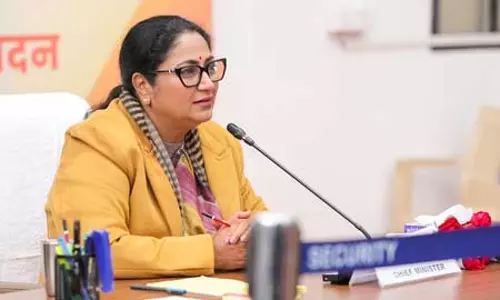 सीएम रेखा गुप्ता की बड़ी घोषणा, 2026 से सभी राशन कार्ड धारक परिवारों को सालाना वित्तीय सहायता सीएम रेखा गुप्ता की बड़ी घोषणा, 2026 से सभी राशन कार्ड धारक परिवारों को सालाना वित्तीय सहायता