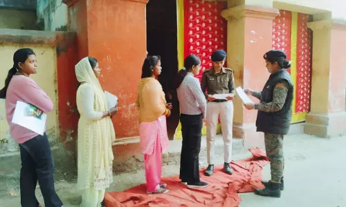 Patna: इंटर एग्जाम में गड़बड़ी, कार्रवाई Patna: इंटर एग्जाम में गड़बड़ी, कार्रवाई