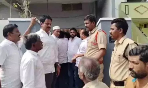 कांग्रेस नेताओं ने नागरकुरनूल में BRS उम्मीदवार का नॉमिनेशन वापस लेने की कोशिश की