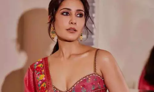 Raashi Khanna नॉर्थ-साउथ प्रोजेक्ट्स में बिज़ी, करियर के पीक पर