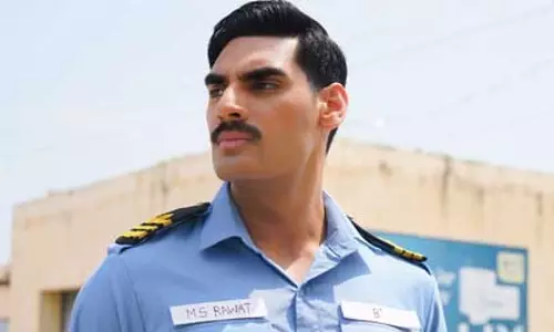 बॉर्डर 2 में अंडरवॉटर सीक्वेंस को लेकर बोले आहान शेट्टी, मेरा पाडी लाइसेंस बेहद काम आया बॉर्डर 2 में अंडरवॉटर सीक्वेंस को लेकर बोले आहान शेट्टी, मेरा पाडी लाइसेंस बेहद काम आया