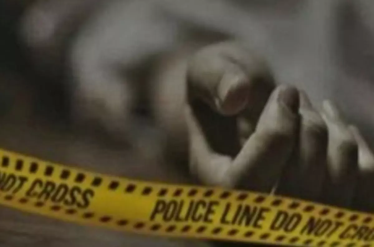 हाउसकीपिंग कर्मचारी की हत्या, कमरे में खून से लथपथ लाश मिली हाउसकीपिंग कर्मचारी की हत्या, कमरे में खून से लथपथ लाश मिली