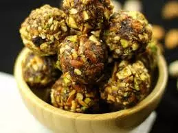 Dry Fruits Laddu Recipe: रोज ड्राई फ्रूट्स खाना भूल जाते हैं तो बनाकर रख लें ये लड्डू Dry Fruits Laddu Recipe: रोज ड्राई फ्रूट्स खाना भूल जाते हैं तो बनाकर रख लें ये लड्डू