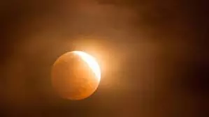Chandra Grahan 2026 Date: इस दिन लगने जा रहा है साल का पहला चंद्र ग्रहण, जानें डेट और टाइमिंग Chandra Grahan 2026 Date: इस दिन लगने जा रहा है साल का पहला चंद्र ग्रहण, जानें डेट और टाइमिंग