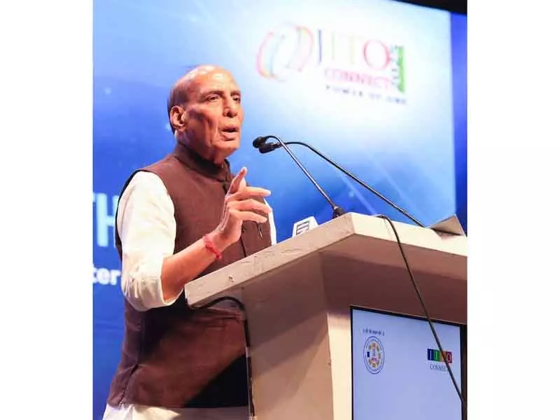 राजनाथ सिंह ने India-US व्यापार समझौते को ऐतिहासिक पल बताया राजनाथ सिंह ने India-US व्यापार समझौते को ऐतिहासिक पल बताया