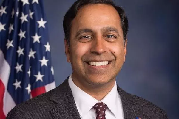 US सांसदों ने भारत-अमेरिका व्यापार समझौते को रणनीतिक रीसेट बताया US सांसदों ने भारत-अमेरिका व्यापार समझौते को रणनीतिक रीसेट बताया