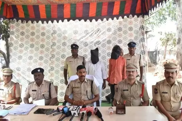 Maharashtra में आदमी ने पंचायत चुनाव लड़ने के लिए बेटी की हत्या कर दी Maharashtra में आदमी ने पंचायत चुनाव लड़ने के लिए बेटी की हत्या कर दी