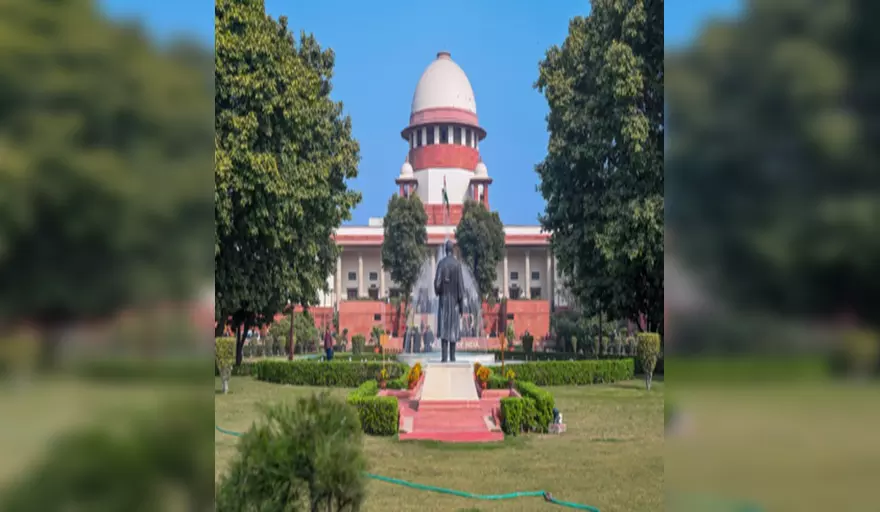 सुप्रीम कोर्ट ने WhatsApp और मेटा को लगाई फटकार, कह दी बड़ी बात सुप्रीम कोर्ट ने WhatsApp और मेटा को लगाई फटकार, कह दी बड़ी बात