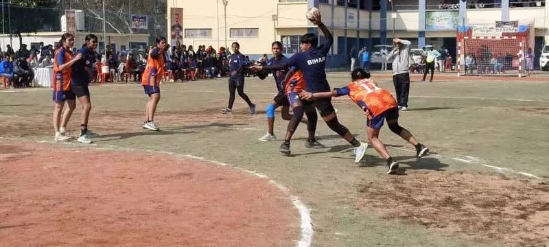 नेशनल हैंडबॉल चैंपियनशिप के दूसरे दिन हिमाचल ने CBSE को हराया नेशनल हैंडबॉल चैंपियनशिप के दूसरे दिन हिमाचल ने CBSE को हराया