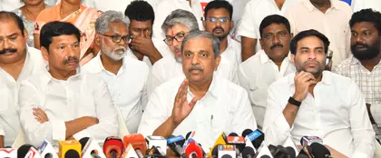 YSRCP नेता जोगी रमेश ने लोकेश से जान का खतरा होने का दावा किया YSRCP नेता जोगी रमेश ने लोकेश से जान का खतरा होने का दावा किया