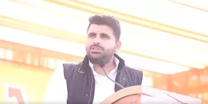 Bikaner में खेजड़ी बचाव के लिए शहर बंद, स्कूलों में आधे दिन की छुट्टी Bikaner में खेजड़ी बचाव के लिए शहर बंद, स्कूलों में आधे दिन की छुट्टी