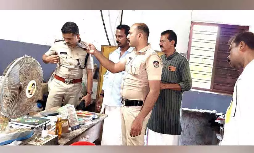 Vellarada में फिर तीन जगहों पर चोरी; पैसे और सामान चोरी हो गए Vellarada में फिर तीन जगहों पर चोरी; पैसे और सामान चोरी हो गए